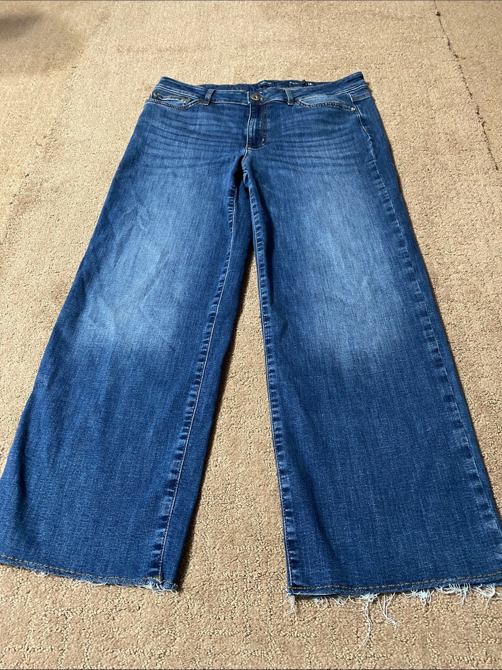 J. Jill Wide-Leg Size 14P Jeans in Medium Blue Denim with Fading